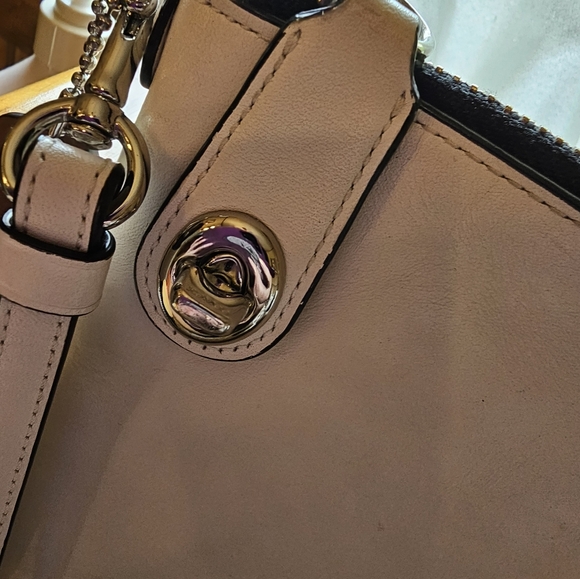 Coach White Leather Pouch Snoopy X Rare - Picture 10 of 14